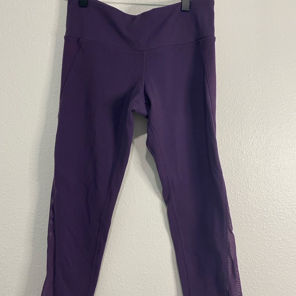 ALO Yoga Purple Capri Mesh Side Leggings SZ S